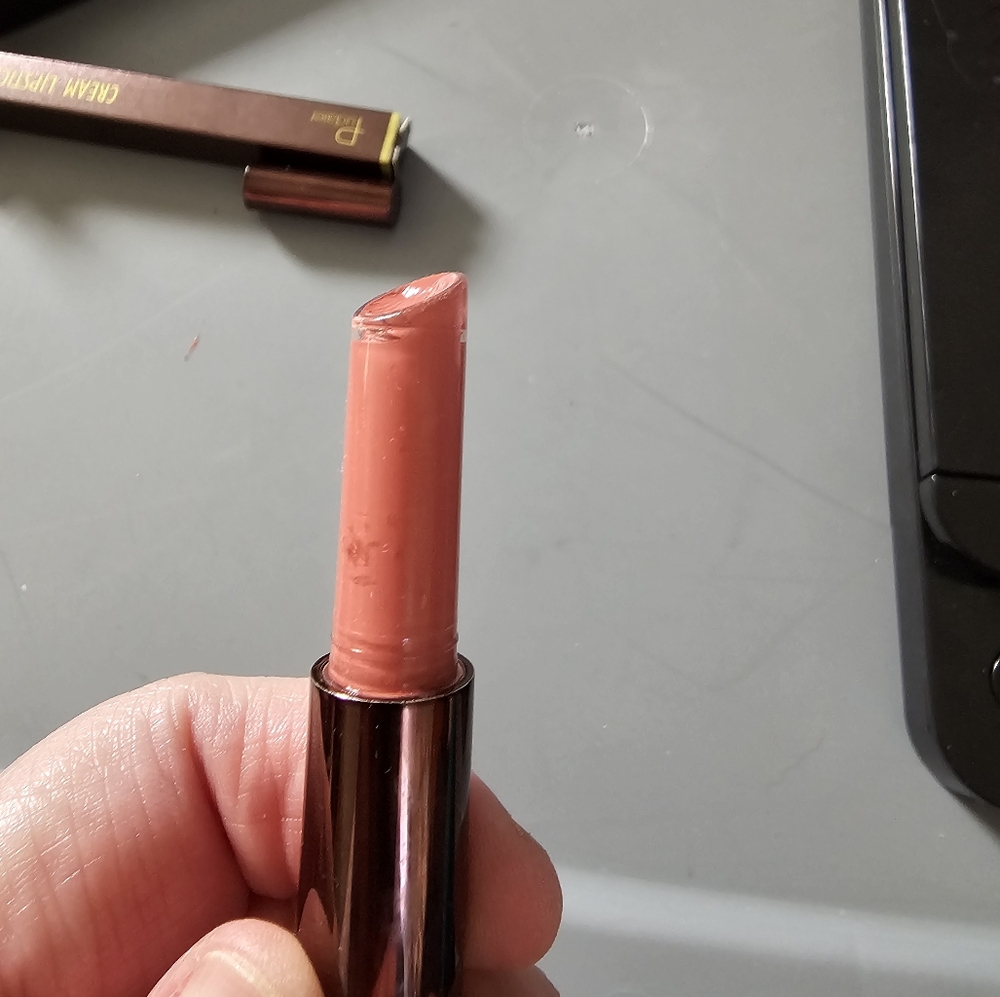New cream lipstick
